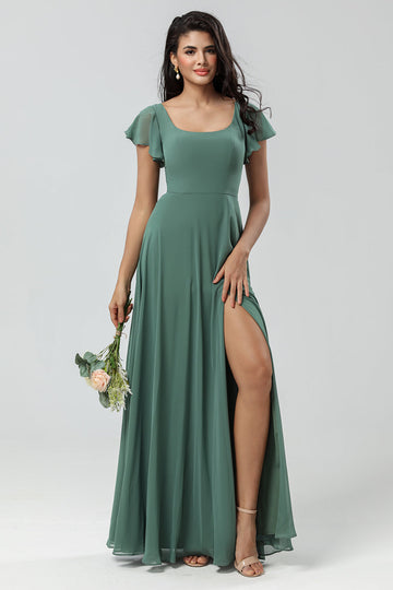 A-Line Vestido de dama de honor larga verde con volantes